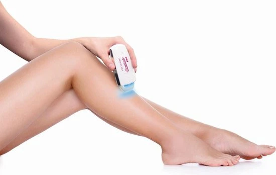 Pijnloos & Snel Ongewenste Haren Verwijderen! | Met LuxiGlide Technologie LuxiLight Pijnloos & Snel Ongewenste Haren Verwijderen! | Met LuxiGlide Technologie -Philips winkel 550x348 1