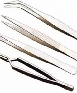 LOUZIR 4 Stuks Pincetten + Etui - Epileerpince - Wimperpincet - Tweezer, Epileer Pincet - Roestvrij Staal- Eyelash Tweezer Set -Pincet Splinter- Keukenpincet -Philips winkel 550x436 3