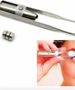 Merkloos RVS Pincet Met LED Verlichting - Inclusief Batterijen! - Verlichte Epilator Voor Wenkbrauwen En Gezicht - Gemakkelijk Epileren Met Felle Lamp - Trimmer Om Gezichtshaar Te Verwijderen - Roestvrijstaal