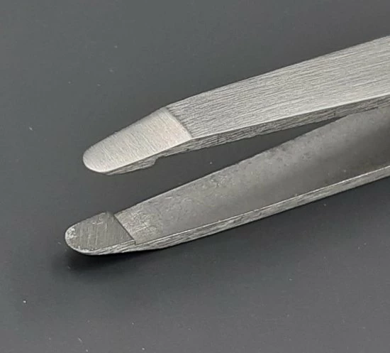 Profi4Beauty professionele pincet / tweezer 4", ronde punt , AISI 420 Edelstaal Profi4Beauty Professionele Pincet / Tweezer 4", Ronde Punt , AISI 420 Edelstaal -Philips winkel 550x497 2