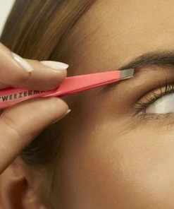 Tweezerman Studio Line Mini Slant Tweezer Geranium -Philips winkel 550x550 1162