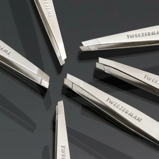 Tweezerman Studio Line Slant Tweezer Stainless Steel - Pincet - 1 Stuk 3 Tweezerman Studio Line Slant Tweezer Stainless Steel - Pincet - 1 Stuk - Afbeelding 3