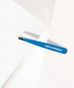 Tweezerman - Mini Slant Tweezer - Bahama Blue - Pincet -Philips winkel 550x673