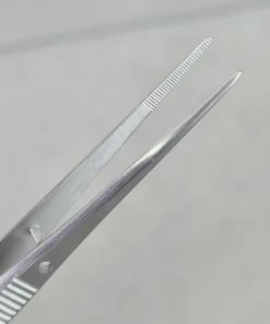 Belux Surgical/ Iris Anatomische Pincet 10cm RVS -Philips winkel 550x707 2