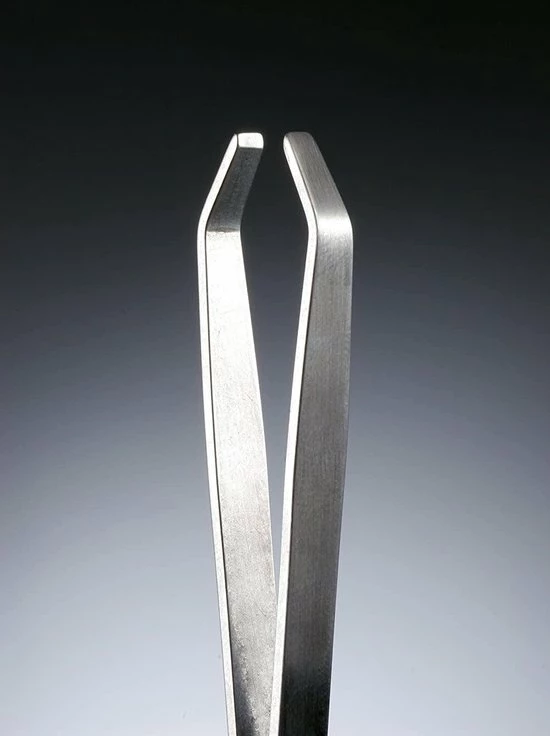 Seki Edge Small Eyebrow Tweezer - Mini pincet - S506 Seki Edge Small Eyebrow Tweezer - Mini Pincet - S506 -Philips winkel